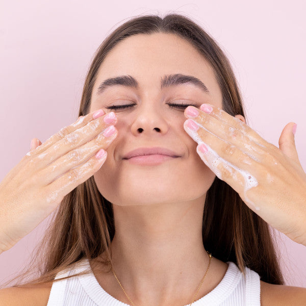 Gel detergente viso alla camomilla 190ml - Flor de Mayo - 2