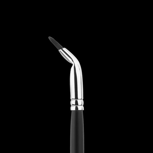 Pennello angolato per eyeliner - Pennello da trucco 30T - Inglot - 2